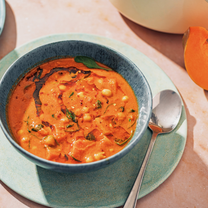 Moliūgų ir avinžirnių troškinys