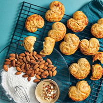 Sausainiai „Auselės“ su riešutų kremu