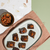 RAW karamelės batonėliai