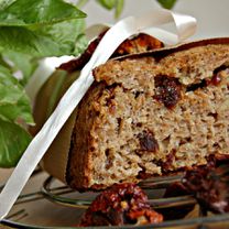 Ржаной хлеб с дробленым зерном и вялеными помидорами