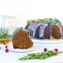 Imbierinis šventinis pyragas