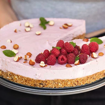 Vaarika ja india pähkli kook