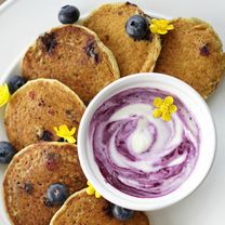 Saldūs cukinijų blyneliai su mėlynių kremu (be glitimo)