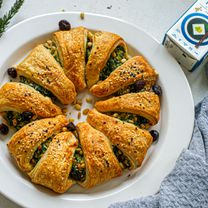 «Рождественский венок» с шелковым тофу и шпинатом