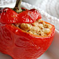 Paprikos, įdarytos sojų mėsa ir laukiniais ryžiais 