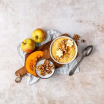 Obuolių ir moliūgų avižinė košė