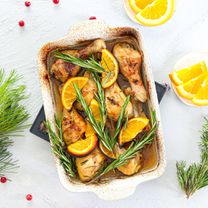 Курица с клюквенным соусом и розмарином