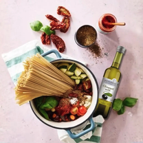 Ühes potis valmistatav veganpasta ubade ja tomatitega