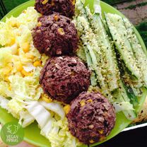 Шарики из черной фасоли в духовке