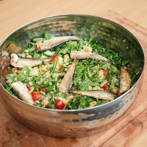 Kvinojas salāti ar sardīnēm un Ķeltu jūras sāli