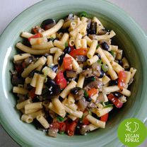 Makaronų ir juodųjų pupelių mišrainė be glitimo