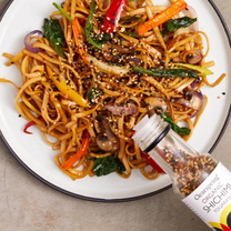 „Teriyaki Udon“ makaronai su daržovėmis