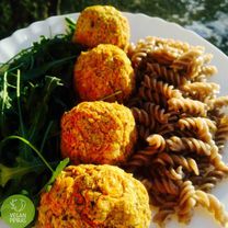 Шарики и гречневые макароны