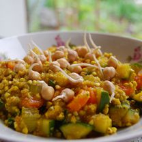 Troškinys su burnočiais ir grikiais