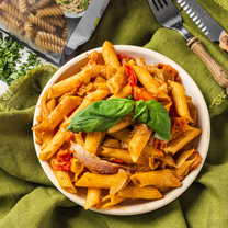 Pasta ar karamelizētiem sīpoliem