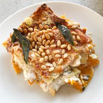 Kõrvitsa ja kodujuustuga lasanje