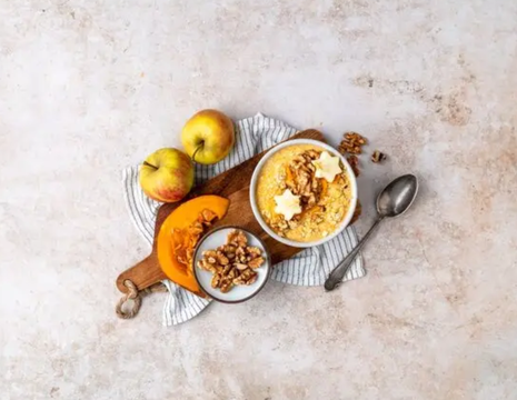 Obuolių ir moliūgų avižinė košė