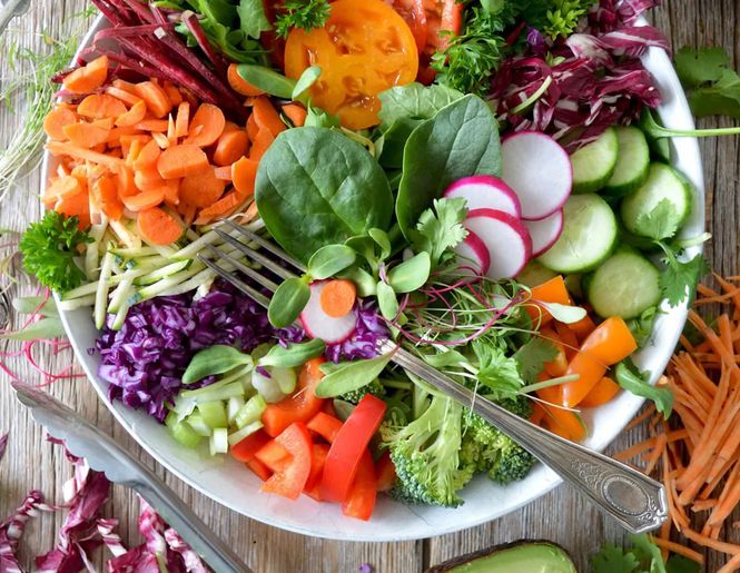 Ēst dārzeņus ir veselīgi un garšīgi. Tad kāpēc mēs tos neēdam?